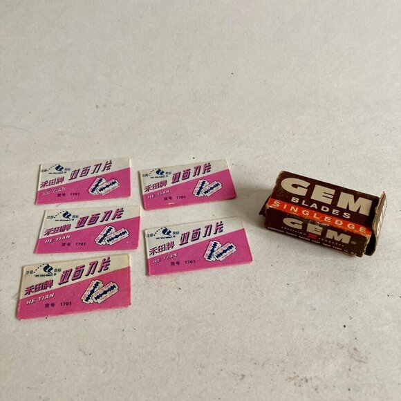 Vintage Razor Blade Lot HE TIAN 1701 & GEM BLADES Single Edge - Picture 1 of 7